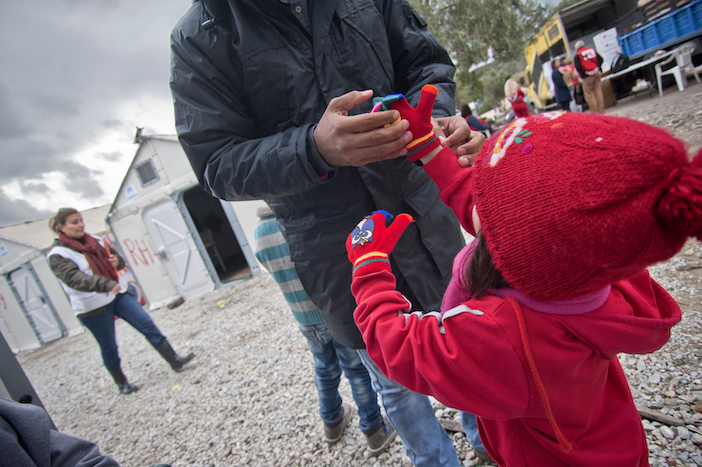 Midilli diken üstünde